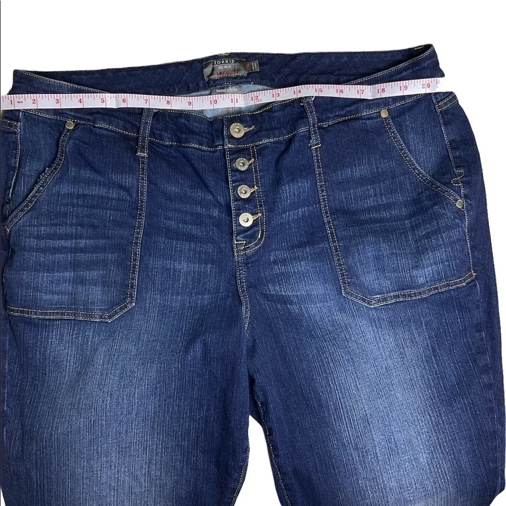 Torrid Mid Rise Skinny Vintage Stretch size 22